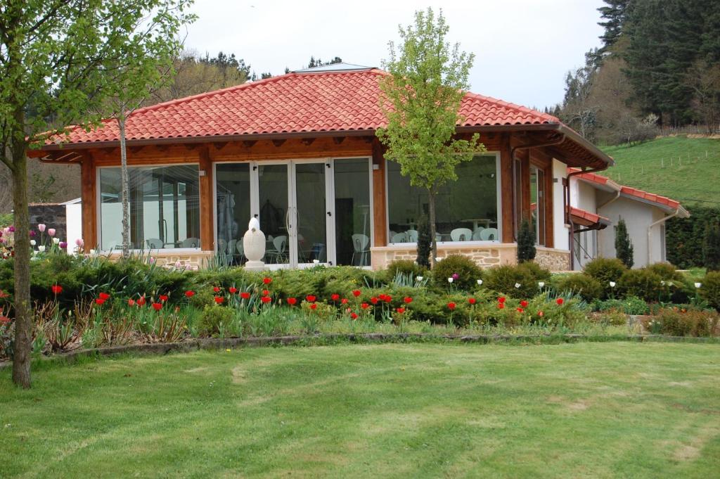 Amalurra Ecohotel & Retreat Center Laiseca Exterior foto